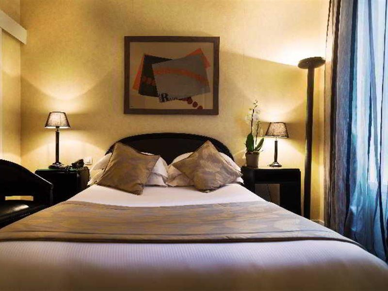 Archetype Etoile Parigi